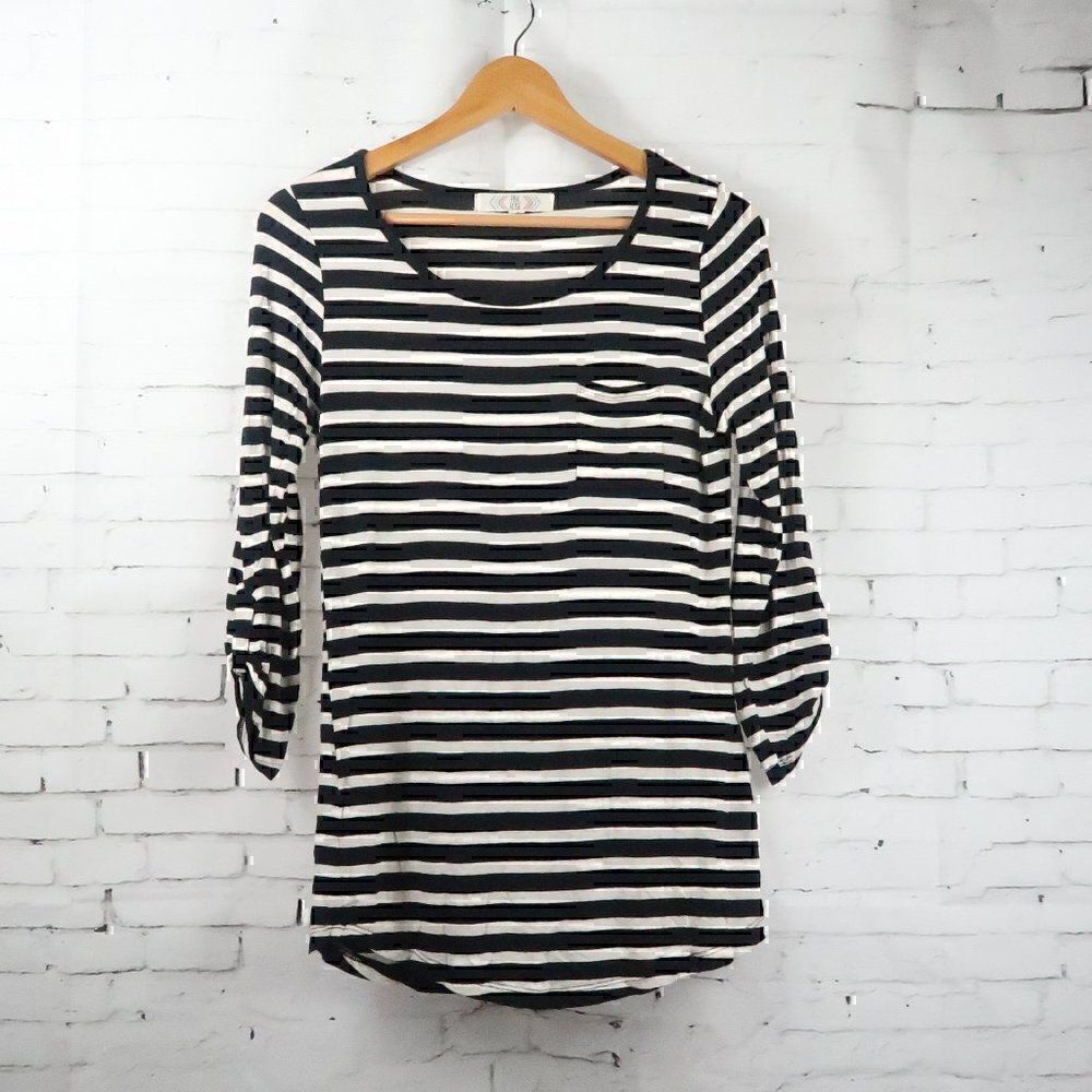 PINK ROSE BLACK & WHITE STRIPE 3/4 SLEEVE SCOOP NECK TUNIC TOP SIZE MEDIUM